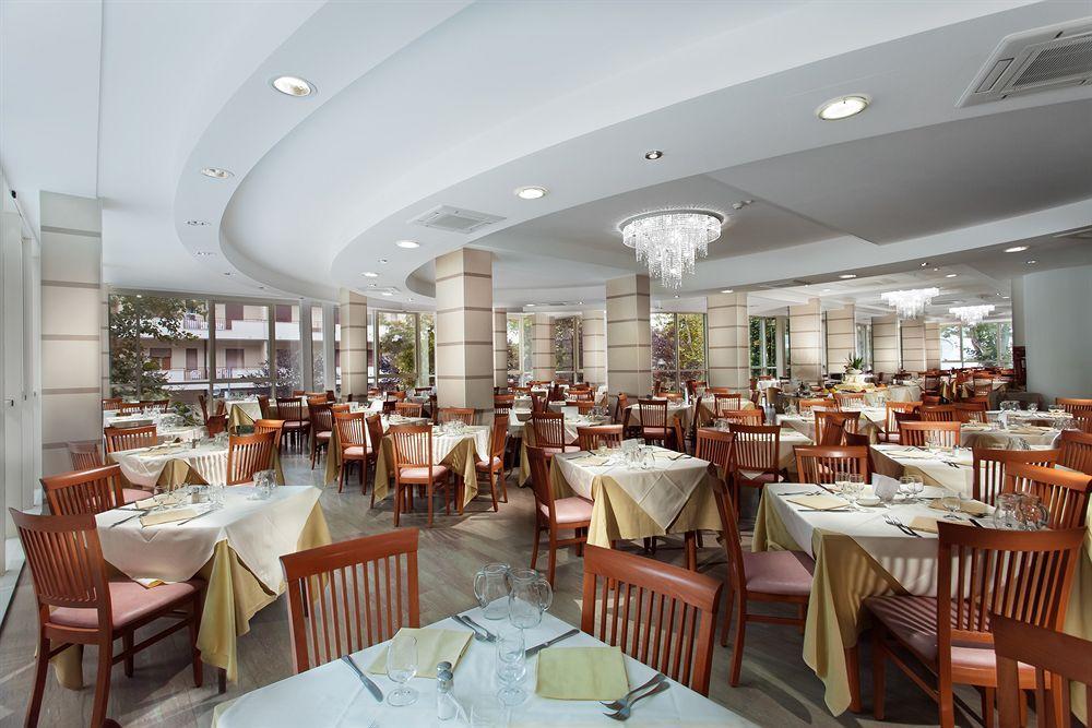 Hotel Michelangelo Bellaria-Igea Marina Exterior photo