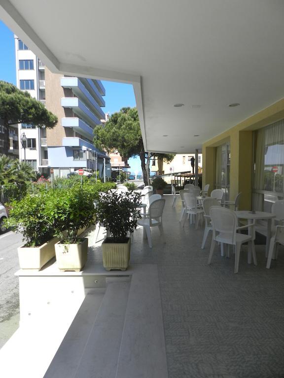 Hotel Michelangelo Bellaria-Igea Marina Exterior photo